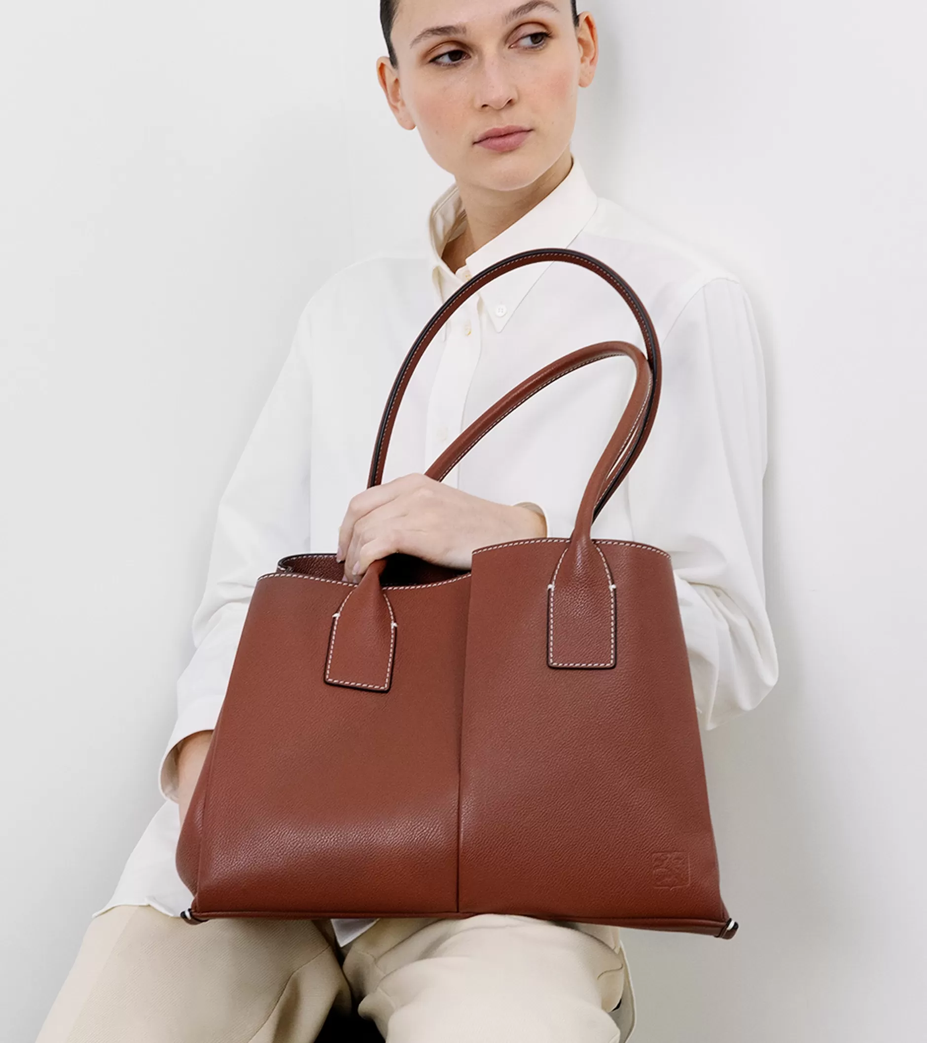 Femme Le Tanneur Grand sac cabas Elena en cuir grainé - ACAJOU 1