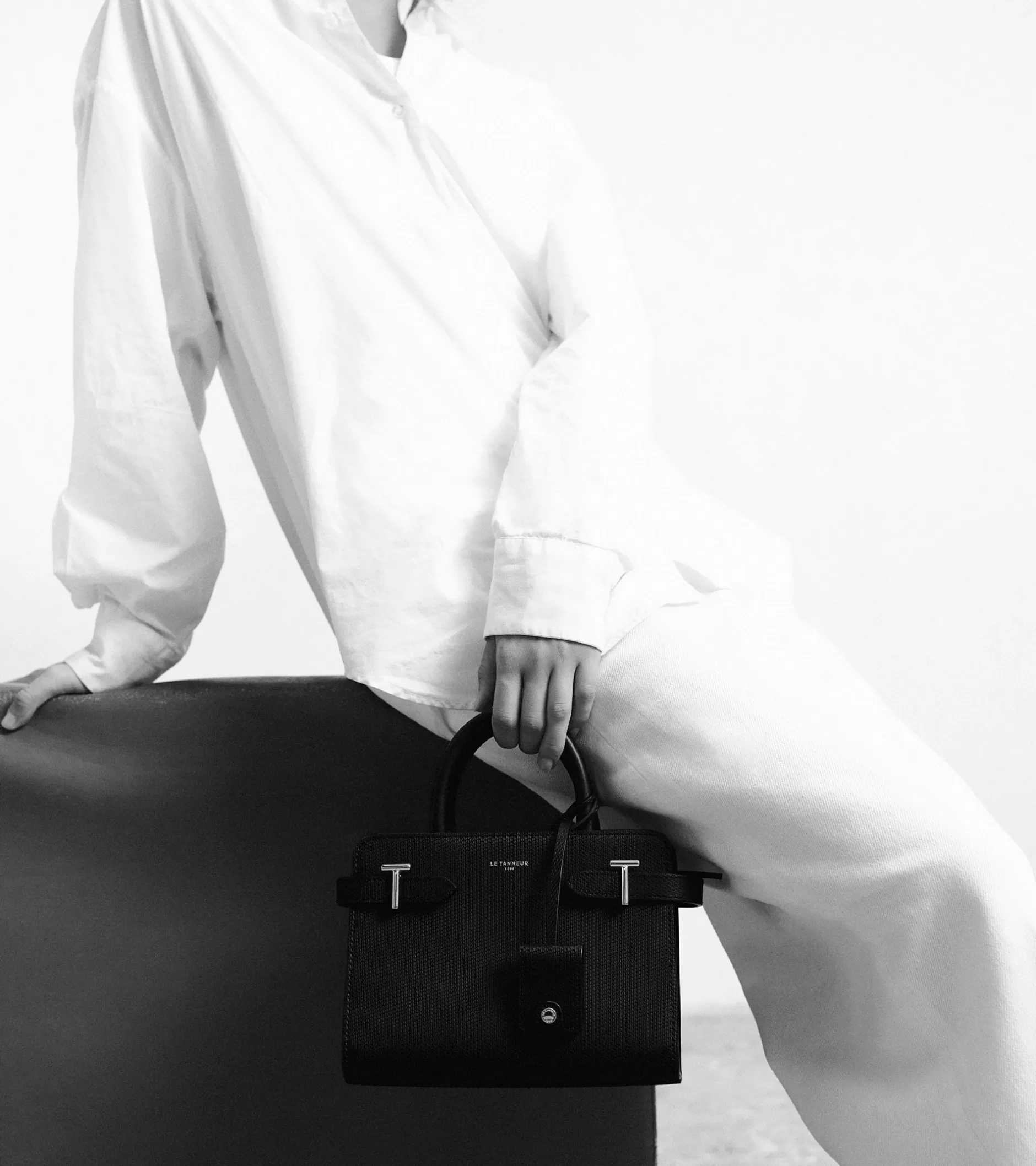 Femme Le Tanneur Petit sac à main Emilie en cuir signature T - BLEU ARGILE