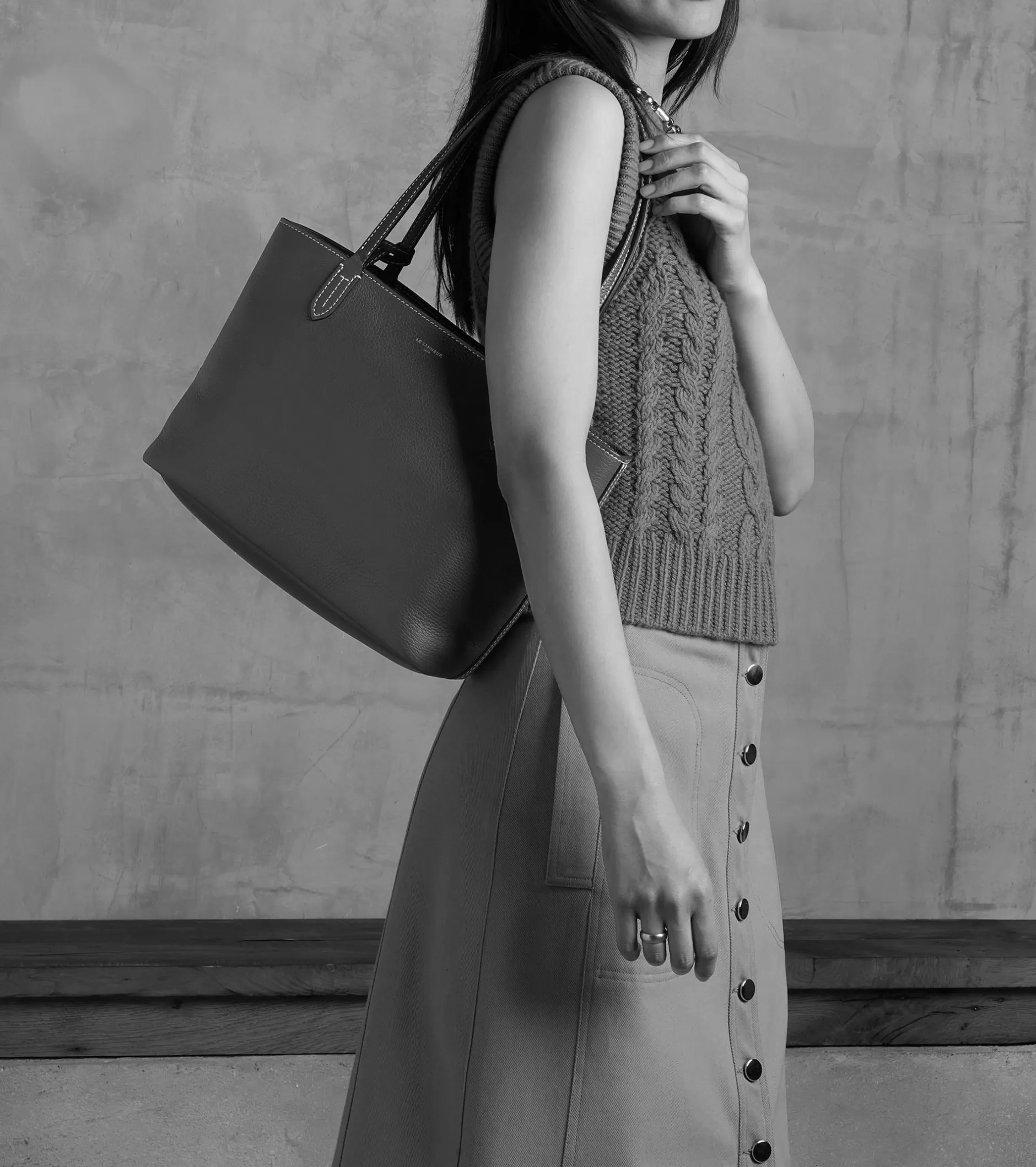 Femme Le Tanneur Petit sac cabas Louise en cuir grainé - Black Le Bleu