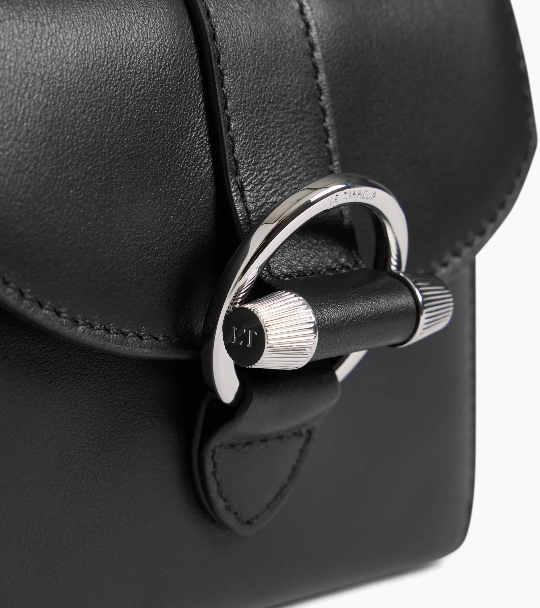 Femme Le Tanneur Porte cartes à bandoulière amovible Pia en cuir lisse - 1