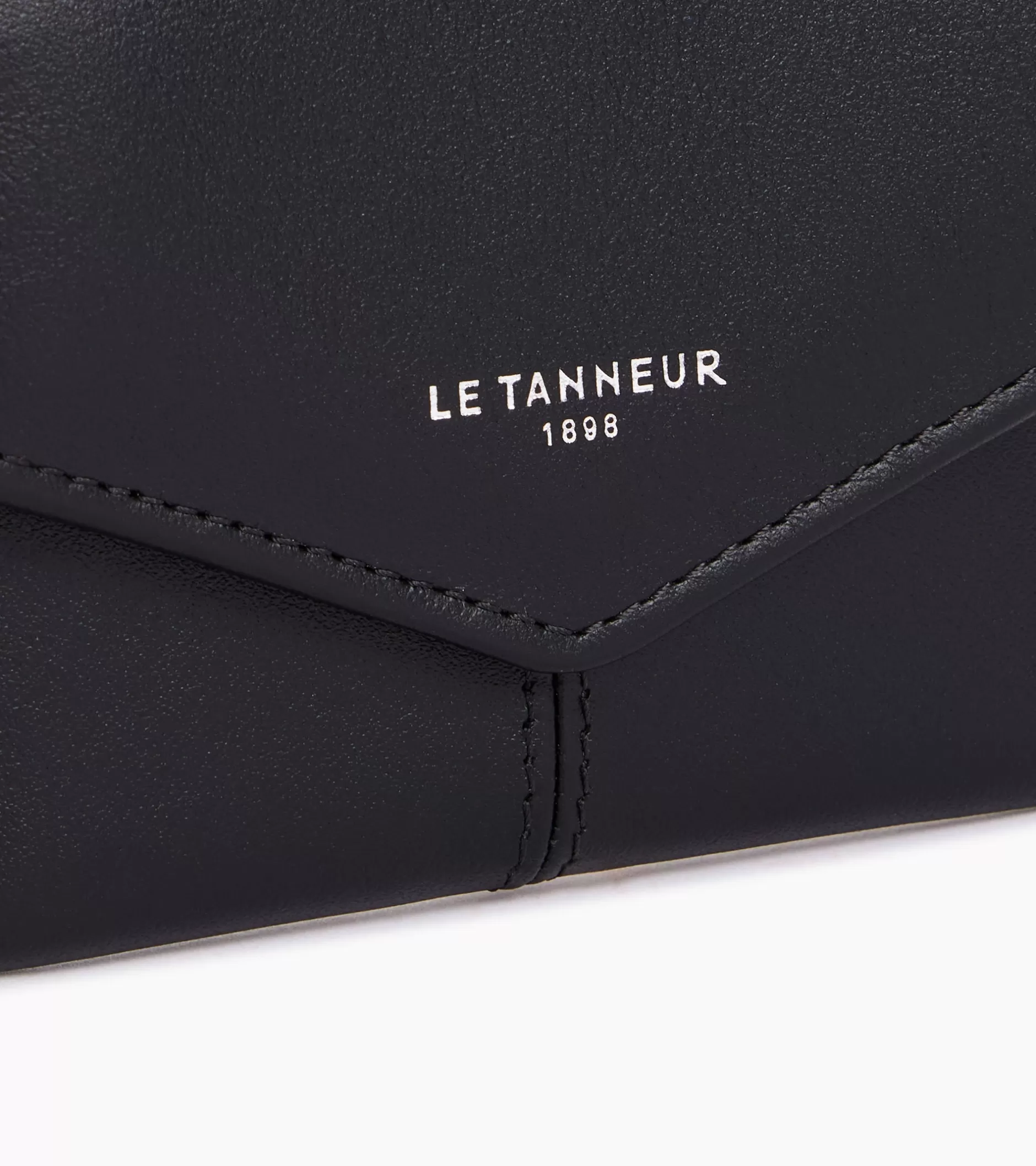 Femme Le Tanneur Porte cartes à rabat Charlotte en cuir lisse - Black