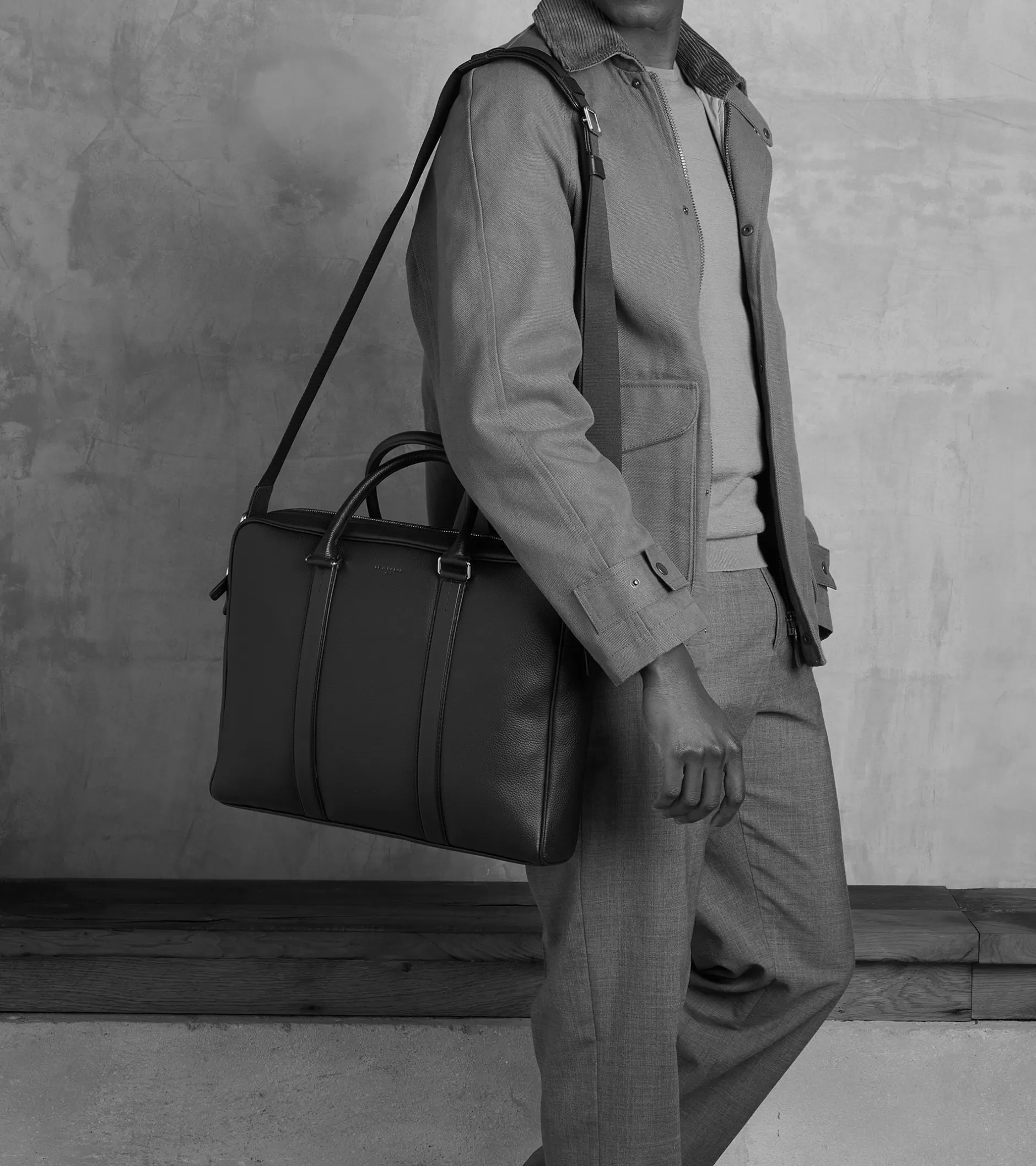 Femme Le Tanneur Porte documents slim 14" Charles en cuir grainé - Coffee Brown