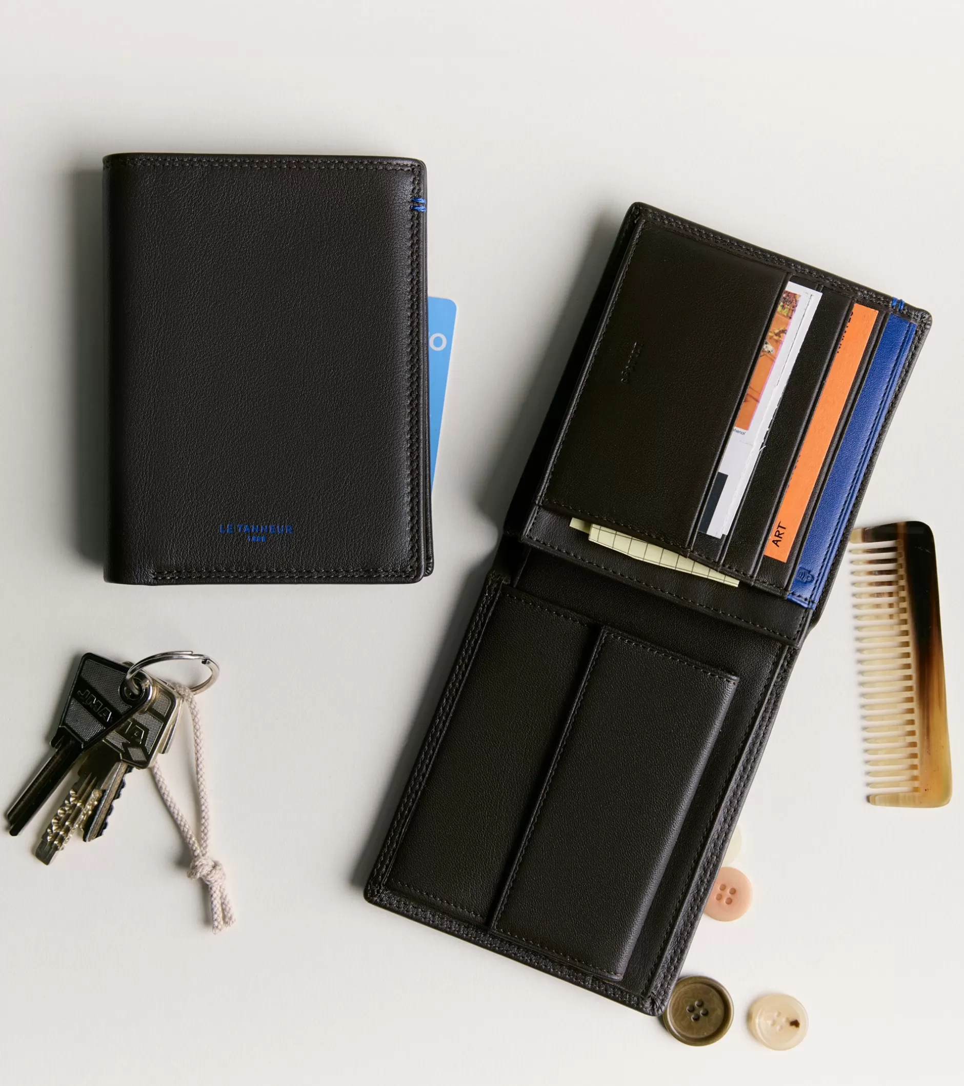Homme Le Tanneur Portefeuille vertical moyen modèle zippé 2 volets Martin en cuir lisse - Black