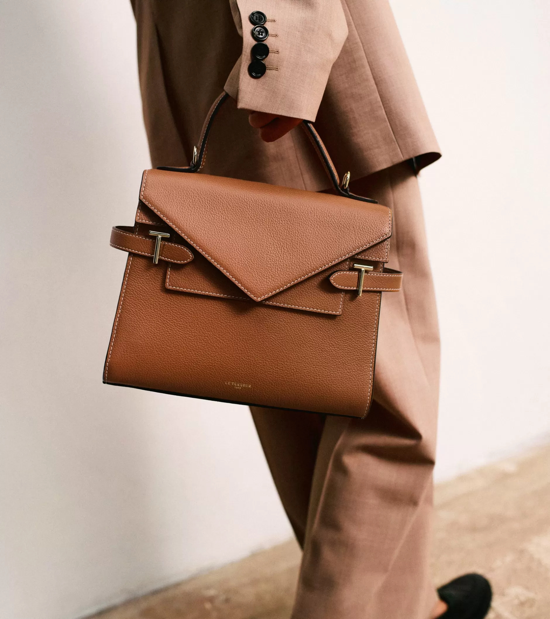 Femme Le Tanneur Sac à main double rabat moyen modèle Emilie en cuir grainé - Brown Tan
