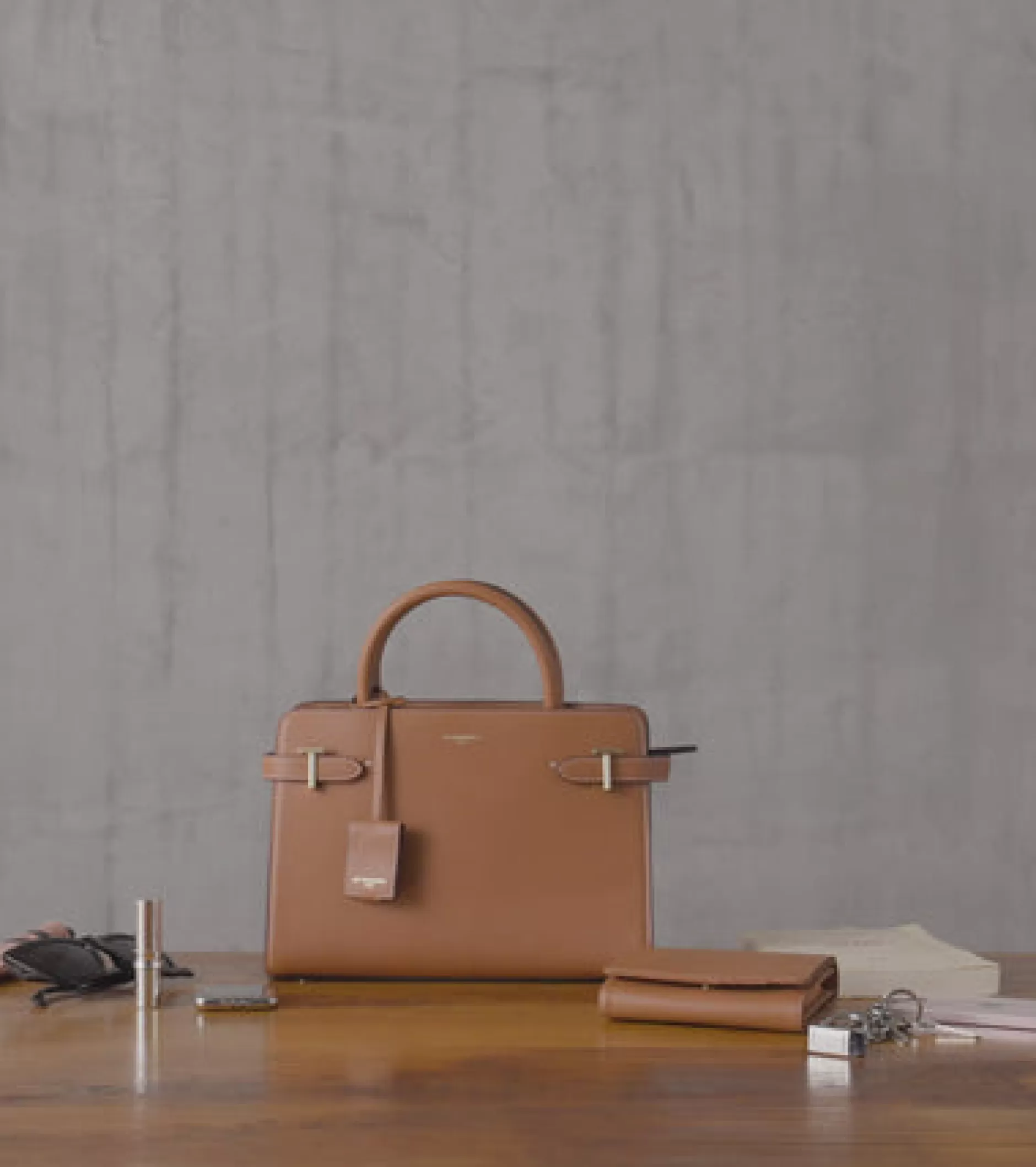 Femme Le Tanneur Sac à main moyen modèle Emilie en cuir grainé - Brown Tan