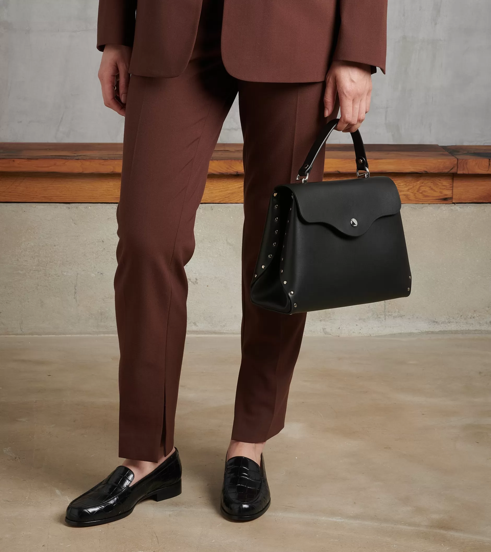Femme Le Tanneur Sac à main moyen modèle Sans Couture en cuir lisse - Black