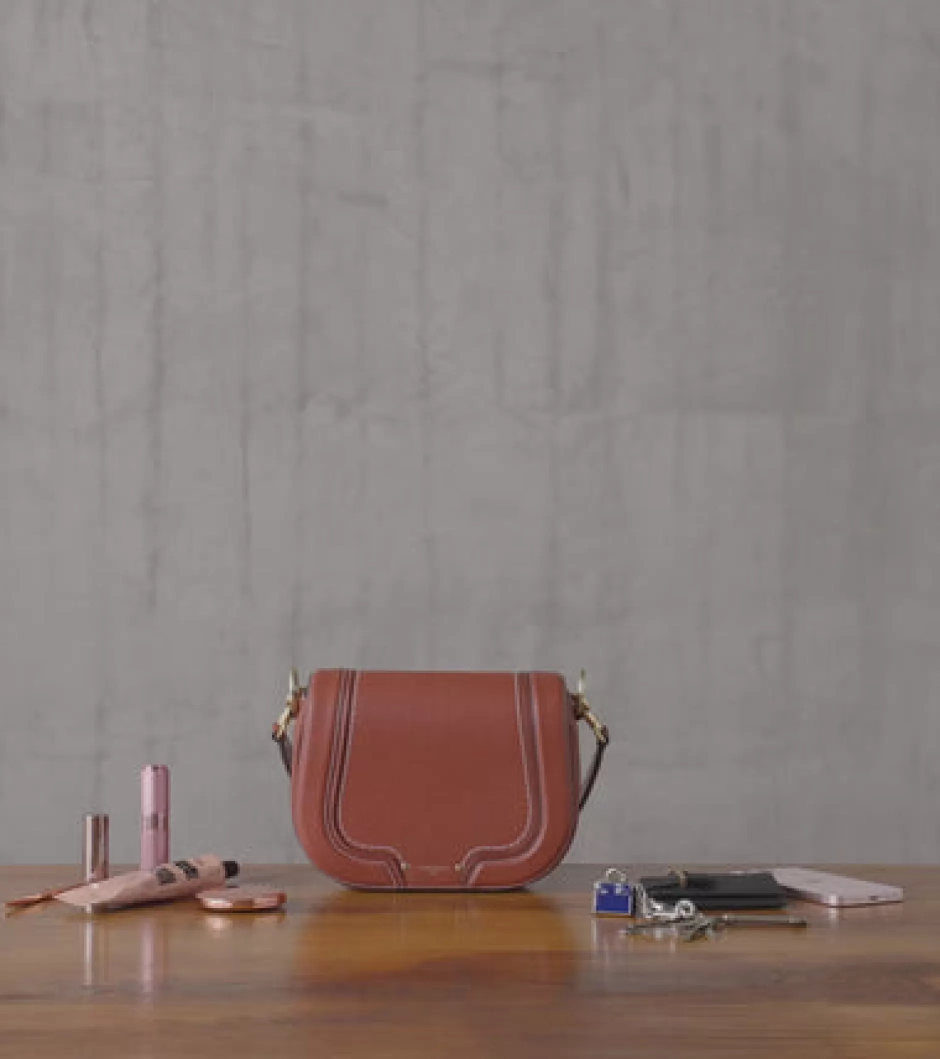 Femme Le Tanneur Sac bandoulière moyen modèle Ella en cuir grainé - AURORE
