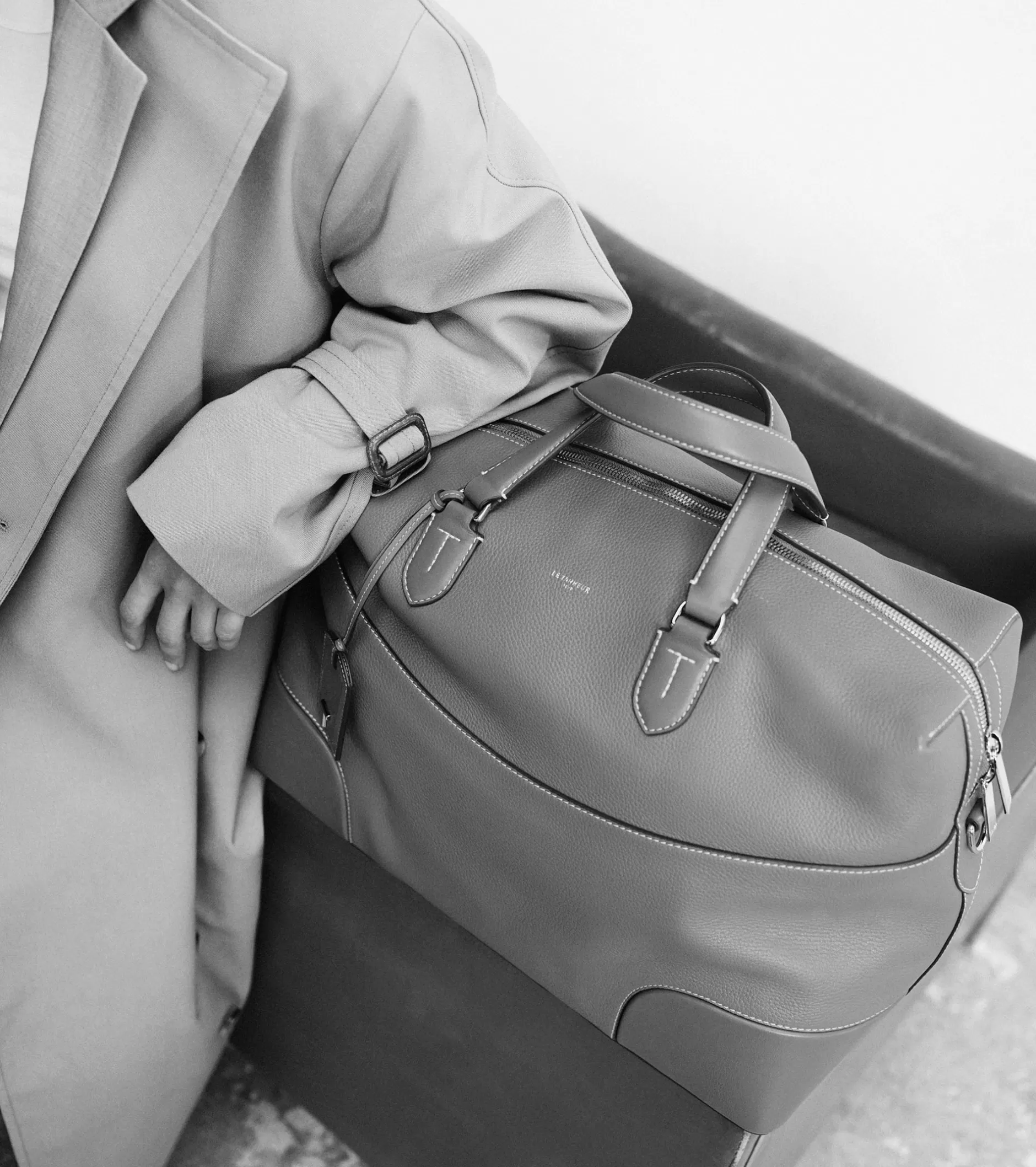 Femme Le Tanneur Sac de voyage 24h Romy en cuir grainé et lisse - Black