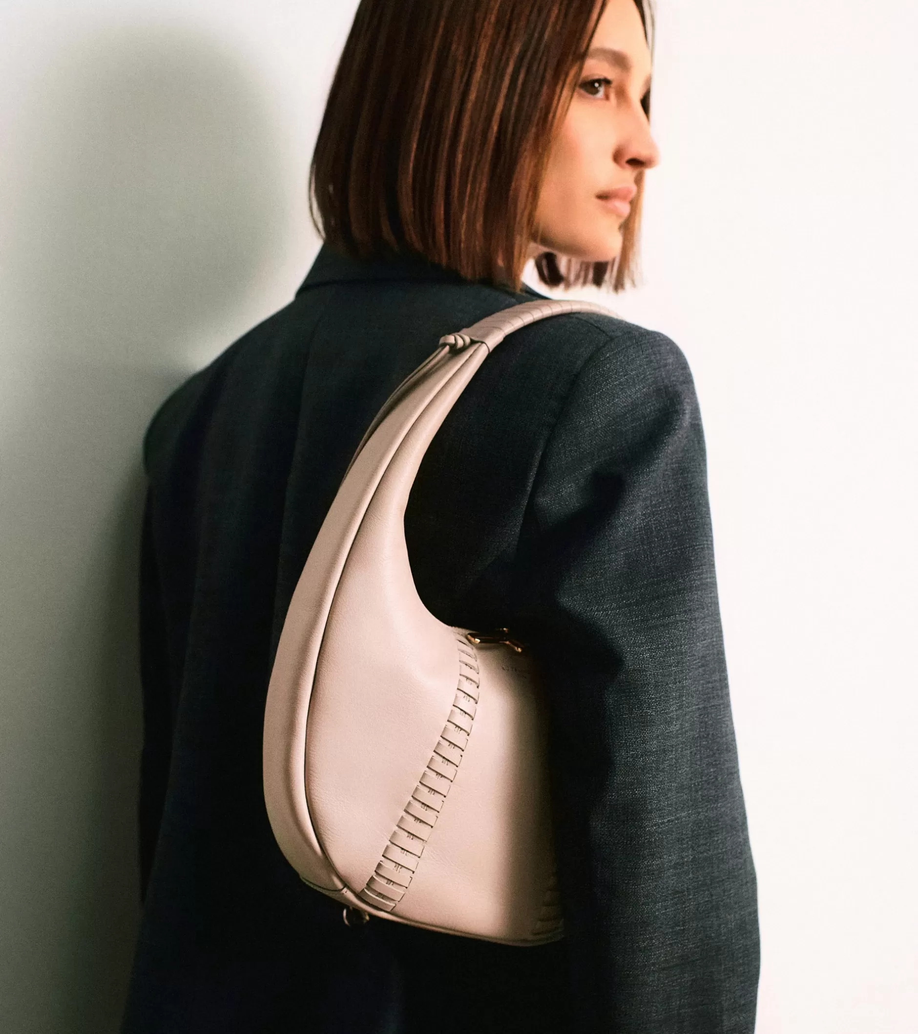 Femme Le Tanneur Sac hobo petit modèle Juliette en cuir lisse lacé - GREGE 1